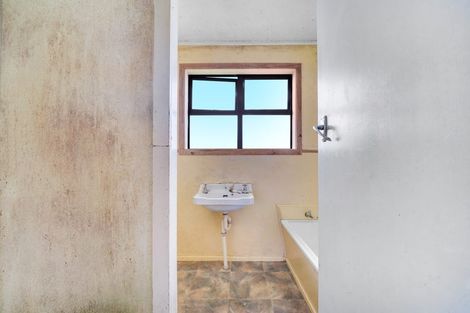 Photo of property in 9 Michelle Place, Mangere, Auckland, 2022