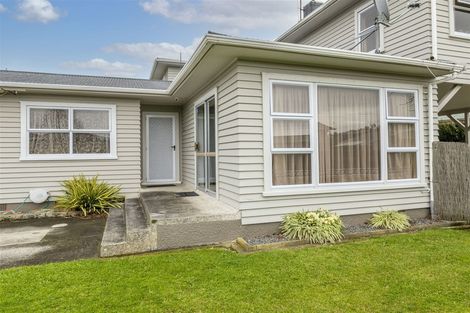 Photo of property in 24 Highbury Drive, Levin, 5510