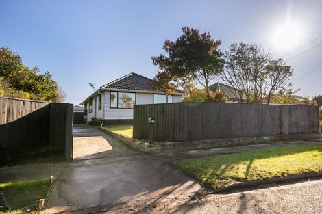 Photo of property in 77 Owles Terrace, New Brighton, Christchurch, 8061