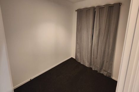 Photo of property in 3/4 Glanmire Road, Newlands, Wellington, 6037