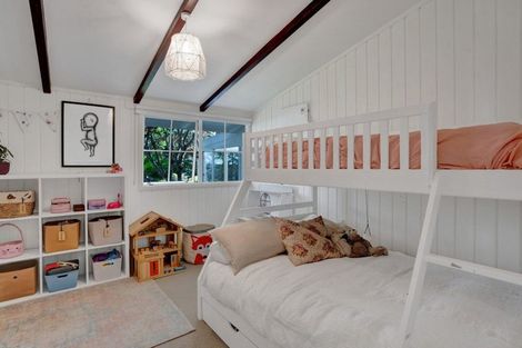 Photo of property in 5 Prudence Place, Oakura, 4314