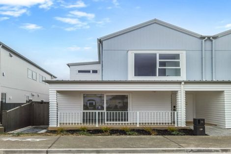 Photo of property in 10 Yellow Pear Lane, Karaka, 2578