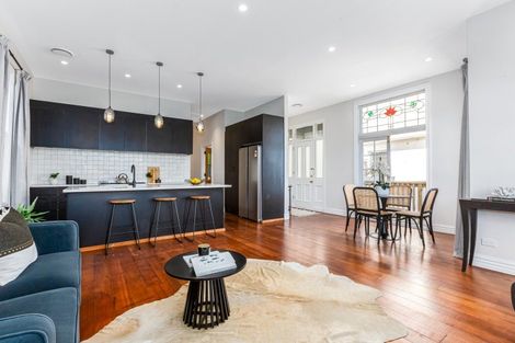 Photo of property in 68 Northland Road, Northland, Wellington, 6012