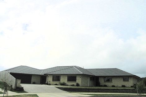 Photo of property in 15 Monarch Place, Paraparaumu Beach, Paraparaumu, 5032