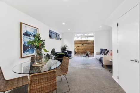 Photo of property in Pirie Street Townhouses, 35u8 Pirie Street, Mount Victoria, Wellington, 6011