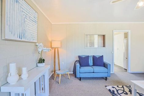 Photo of property in 2/65 Middle Road, Havelock North, 4130