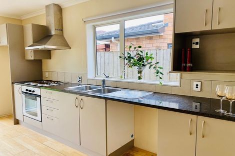 Photo of property in 9 Maypark Crescent, Flat Bush, Auckland, 2016