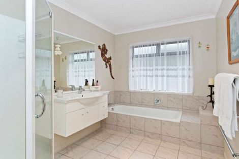 Photo of property in 46 Oriental Parade, Papamoa Beach, Papamoa, 3118