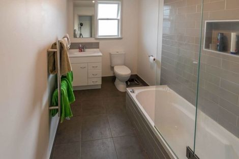 Photo of property in 28a Kelvin Road, Papakura, 2110