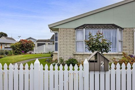 Photo of property in 2 Manse Street, Hawera, 4610
