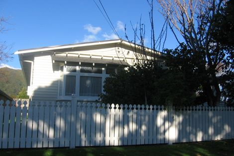 Photo of property in 40 Trafalgar Street, Waterloo, Lower Hutt, 5011