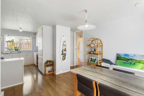 Photo of property in 101 Oaktree Avenue, Browns Bay, Auckland, 0630