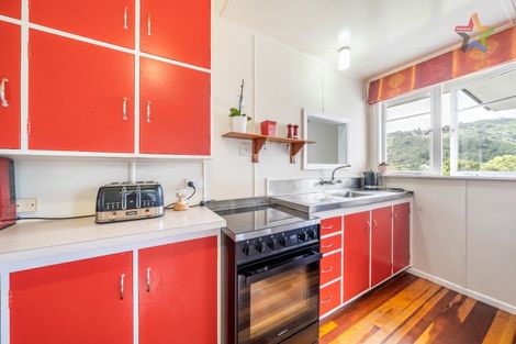 Photo of property in 32a Kopara Grove, Stokes Valley, Lower Hutt, 5019