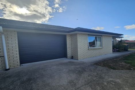 Photo of property in 6 Glen Norman Avenue, Henderson, Auckland, 0610