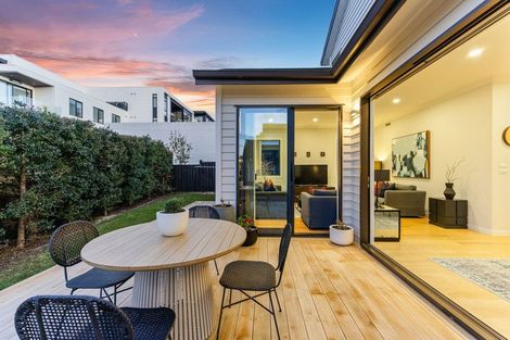 Photo of property in 5 Pennant Street, Long Bay, Auckland, 0630