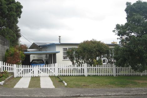 Photo of property in 8 Ngaio Road, Raumati Beach, Paraparaumu, 5032