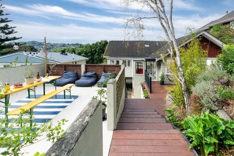Photo of property in 6 Maybury Way, Island Bay, Wellington, 6023