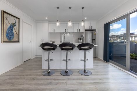 Photo of property in 34 Bluff Road, Kenepuru, Porirua, 5022