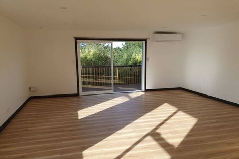 Photo of property in 9a Cheshire Street, Cannons Creek, Porirua, 5024