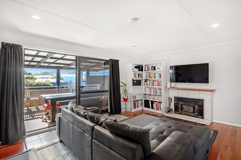 Photo of property in 10 Omori Place, Castlecliff, Whanganui, 4501