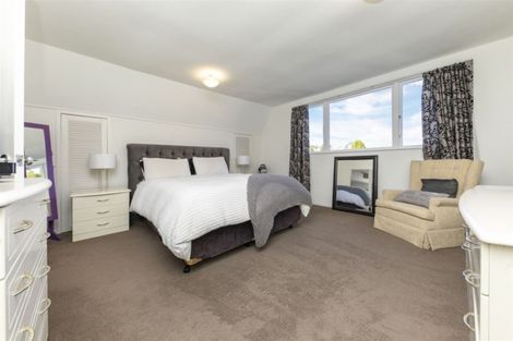 Photo of property in 27 Routley Drive, Glen Eden, Auckland, 0602