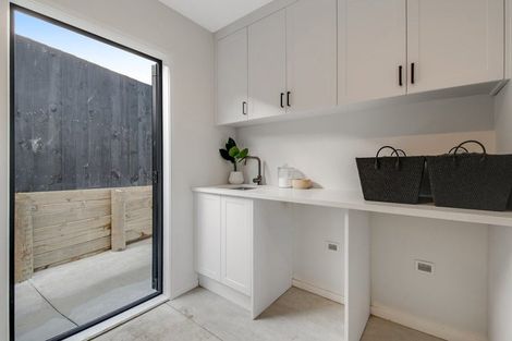 Photo of property in 4d Forlong Rise, Helensville, 0800