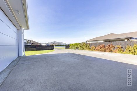 Photo of property in 30 Jelas Drive, Riverhead, 0820