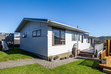 Photo of property in 8 Outram Grove, Kelson, Lower Hutt, 5010