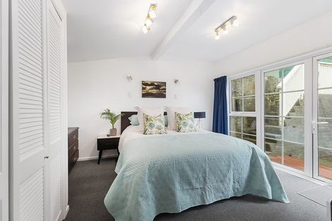 Photo of property in 80 Glenmore Street, Northland, Wellington, 6012