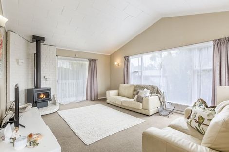 Photo of property in 1/19 Limmer Place, Browns Bay, Auckland, 0632
