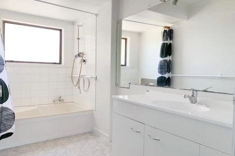 Photo of property in 25 Leo Street, Glen Eden, Auckland, 0602