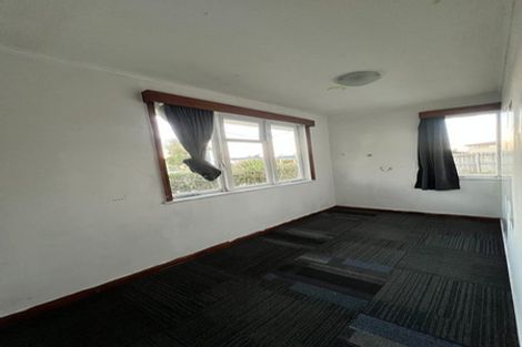 Photo of property in 392 Don Buck Road, Massey, Auckland, 0614