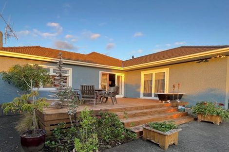 Photo of property in 15 Tregarth Street, Saint Johns Hill, Whanganui, 4501