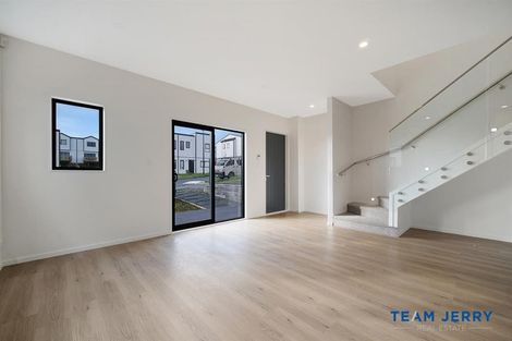 Photo of property in 40a Crestview Rise, Papakura, 2110