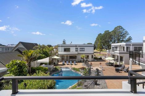 Photo of property in 6e The Dunes, Pauanui, Hikuai, 3579