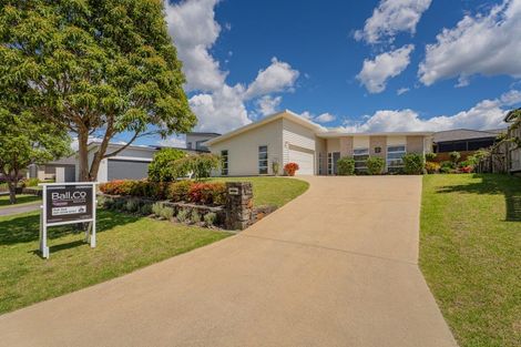Photo of property in 16 Leeward Drive, Whitianga, 3510