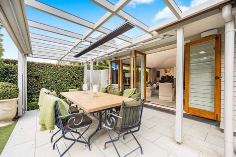 Photo of property in 43 Hauraki Road, Hauraki, Auckland, 0622