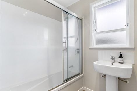 Photo of property in 81b Colwill Road, Massey, Auckland, 0614