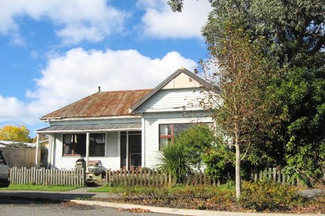 Photo of property in 2 Cecil Place, Waltham, Christchurch, 8023