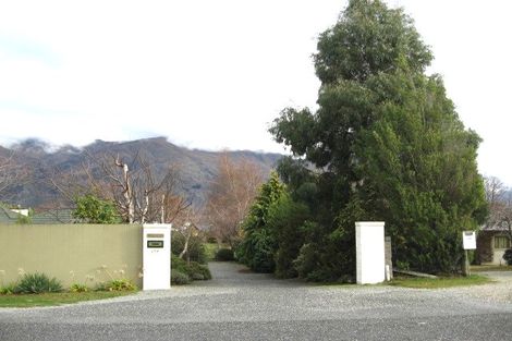 Photo of property in 196 Beacon Point Road, Wanaka, 9305