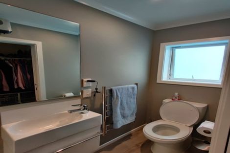 Photo of property in 20u2 Glanmire Road, Newlands, Wellington, 6037