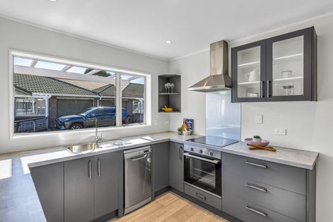 Photo of property in 2/32 Hurley Road, Paraparaumu Beach, Paraparaumu, 5032