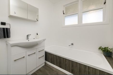 Photo of property in 3a Duff Crescent, Highbury, Palmerston North, 4412
