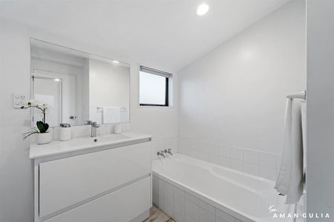 Photo of property in 2 Whitbourne Heights, Manurewa, Auckland, 2105