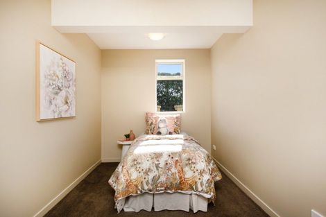 Photo of property in 19 Bunker Way, Strathmore Park, Wellington, 6022