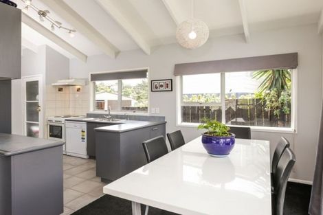 Photo of property in 39 Redwood Drive, Massey, Auckland, 0614