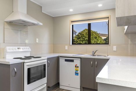 Photo of property in 7 Kathleen Place, Rainbow Point, Taupo, 3330