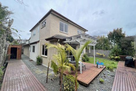Photo of property in 23 Laurel Oak Drive, Schnapper Rock, Auckland, 0632