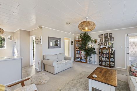 Photo of property in 3a Rossiter Crescent, Lynmouth, New Plymouth, 4310