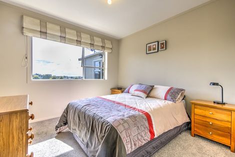 Photo of property in 12 Salmond Place, Dinsdale, Hamilton, 3204